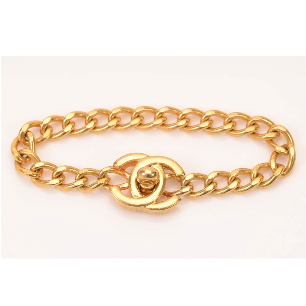⭐️Chanel CC Logo Turnlock Bracelet Gold Bracelet